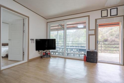 철이와미애 (Cheoli and Miae)