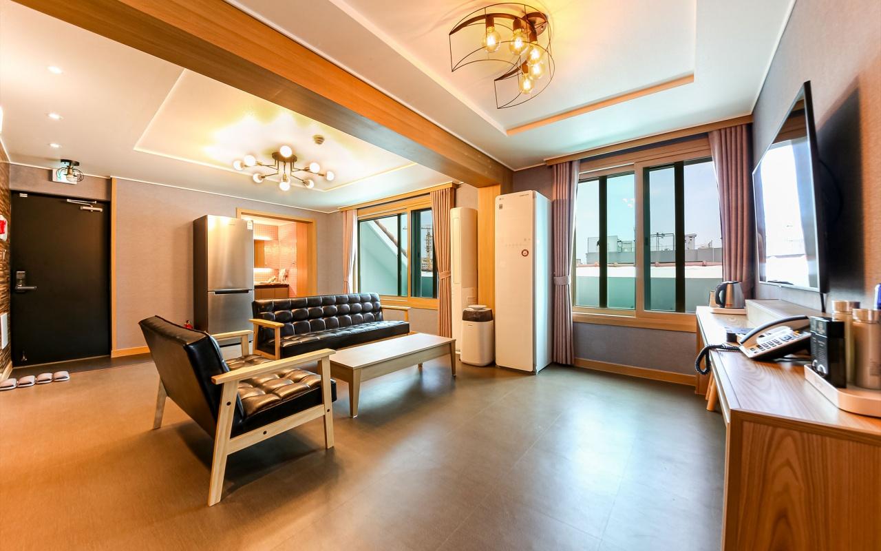 호텔 카이저 (Mokpo Hotel Kaiser)