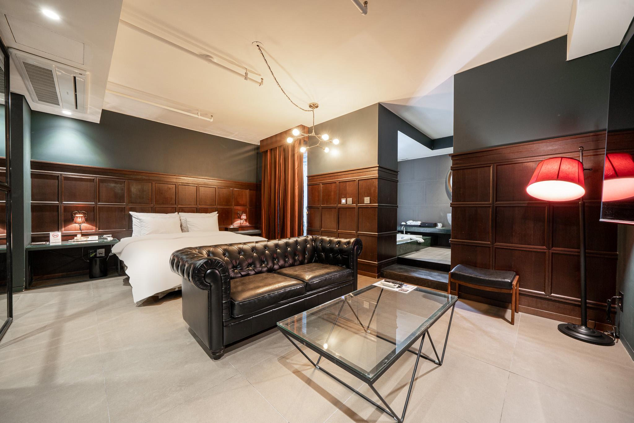 리디자인 호텔 (Leedesign Hotel)