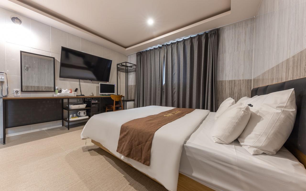 공주 블랙펄 호텔 (Black Pearl Gongju)