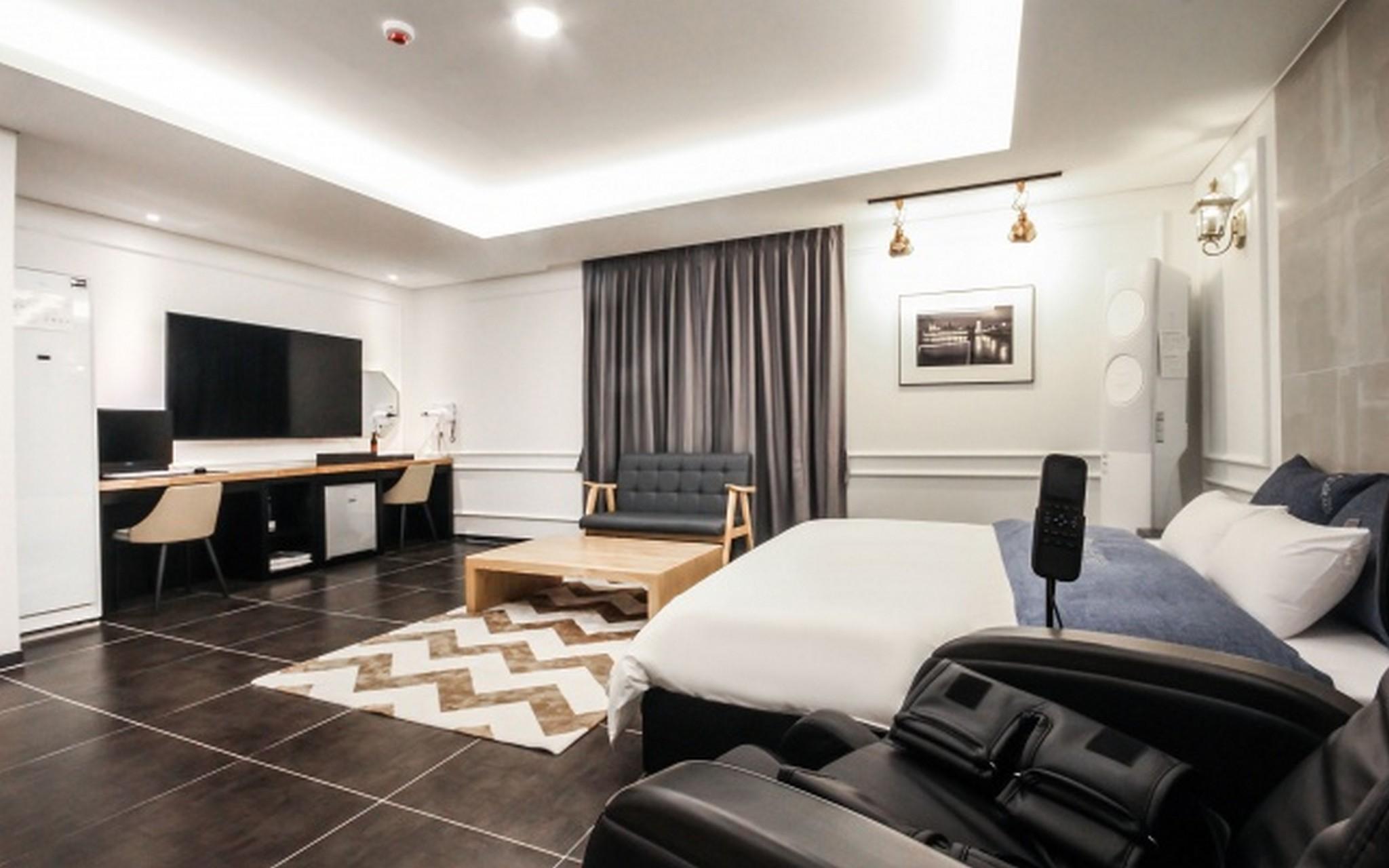 정읍 캐슬 무인텔 (Jeongeup Castle Self check-in Motel)