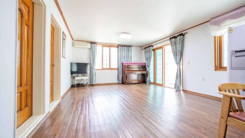 무주 스위트콘도펜션 (Muju Sweet Condo Pension)