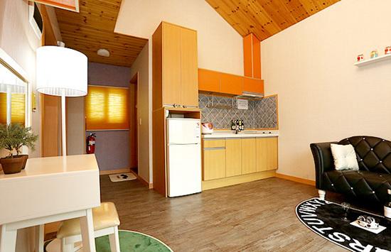 Sea and Blue Sol Pension