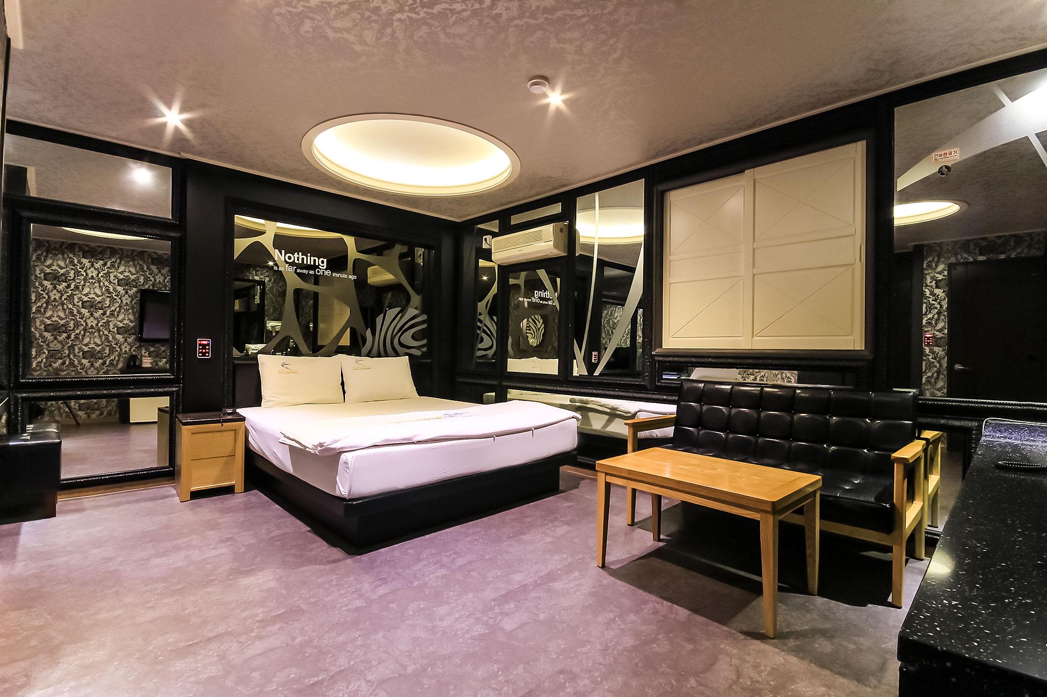 구미 애니텔 모텔 (Gumi Anytel Motel)