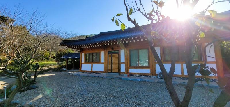 나주 단풍나무한옥펜션 (Naju Maple Tree Hanok Pension)