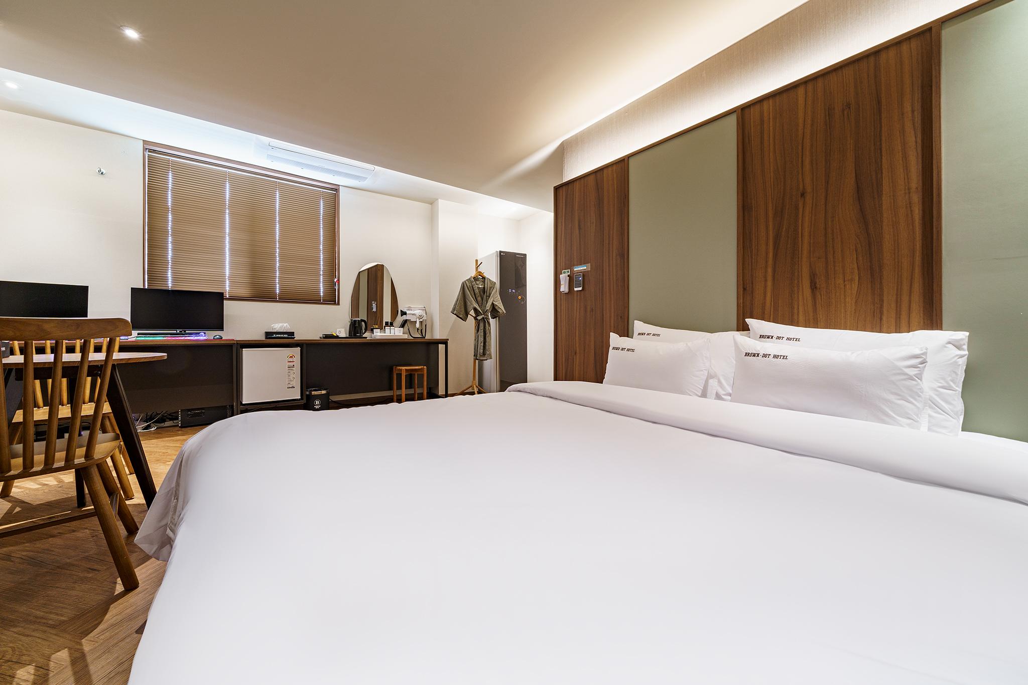 브라운도트 인천을왕리점 (Incheon (Eulwang-ri) Brown Dot)