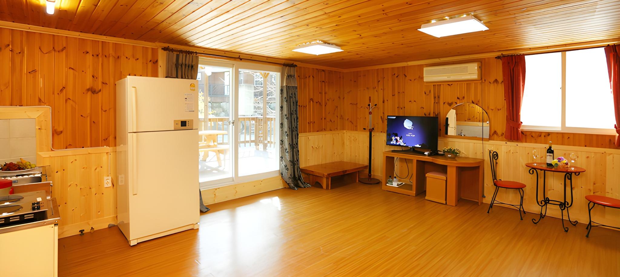 무주 설인관광펜션 (Muju Seolin Tourist Pension)