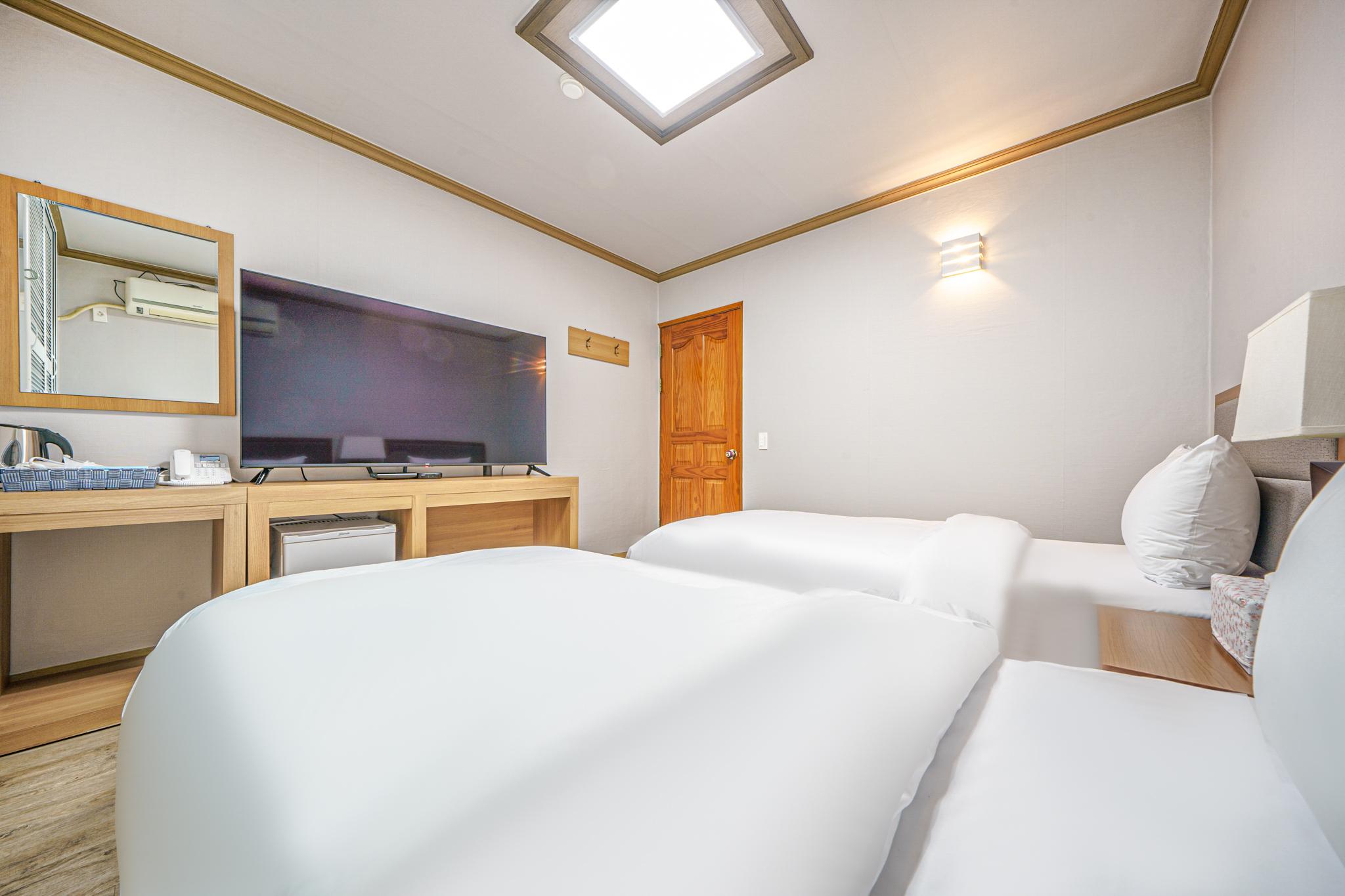 켈리포니아 호텔 (California Hotel)