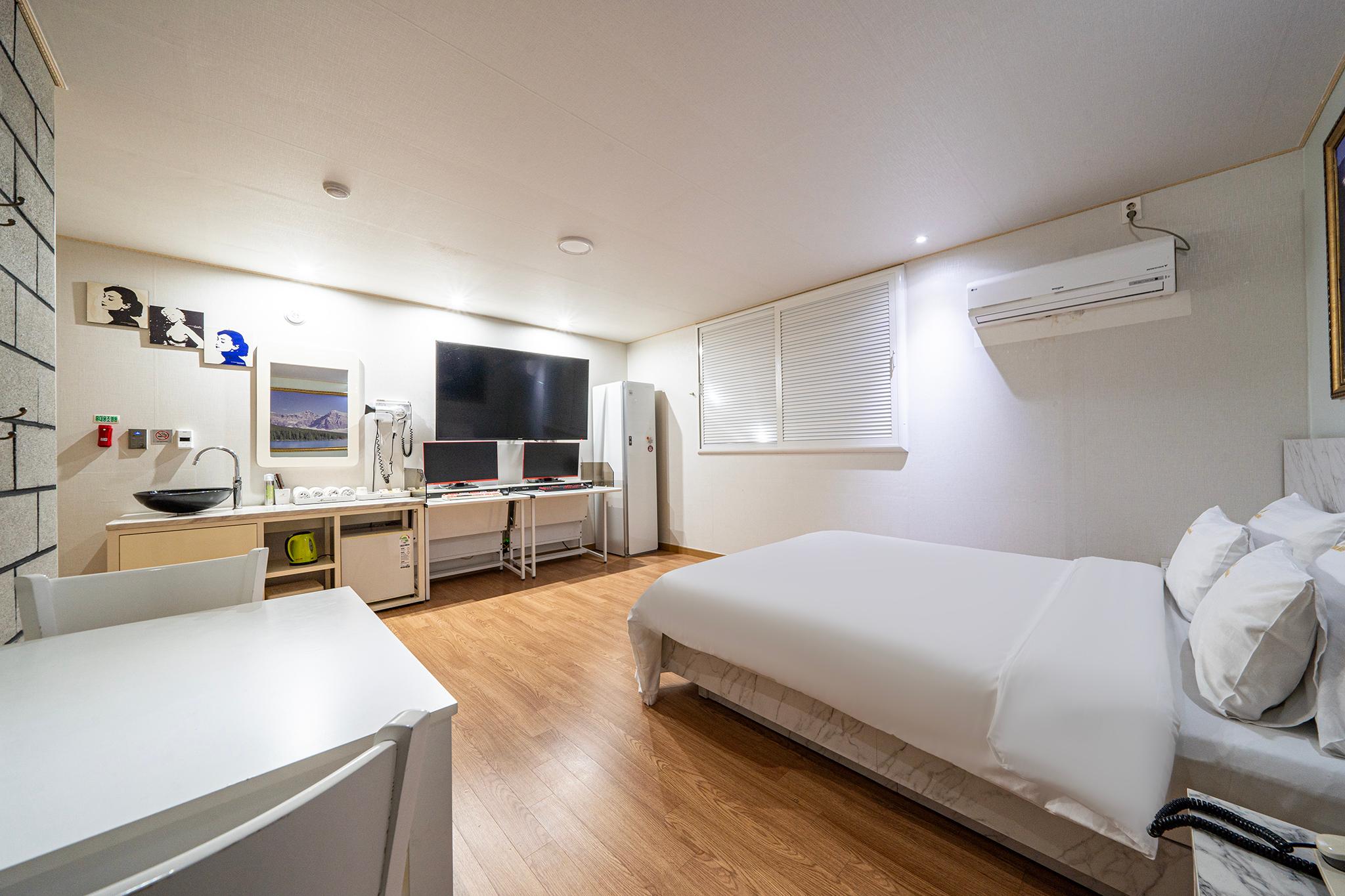 논산 마운틴 (Nonsan Mountain Hotel)