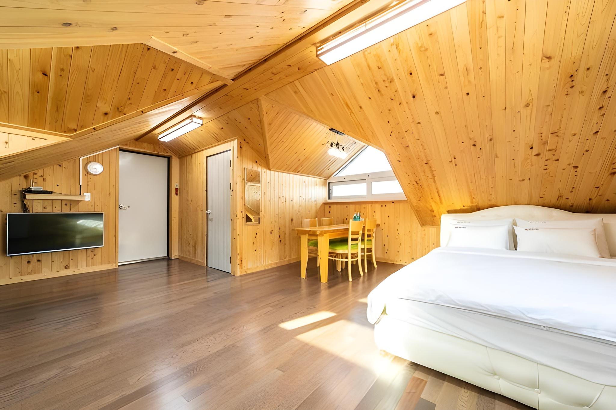 삼척 베네치아 펜션 (Samcheok Benecia Pension)