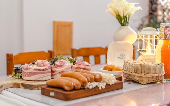 Moon and Star Hanok Pension