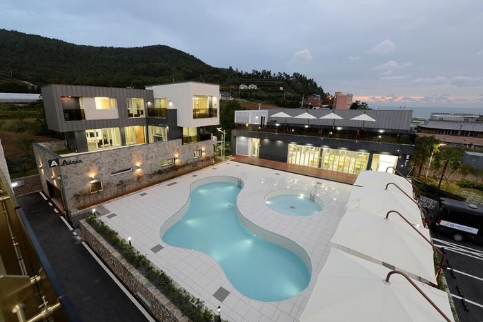 The Comfort Hotel Resort