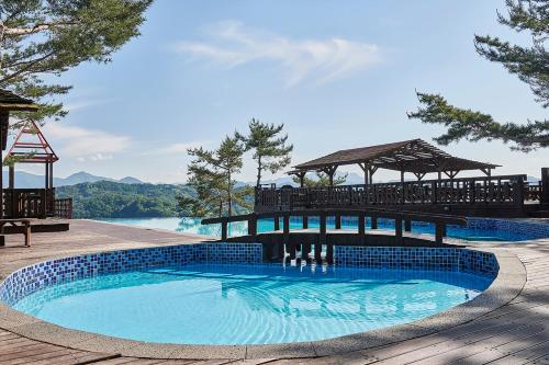 클럽 이에스 제천 리조트 (Club ES Jecheon Resort)