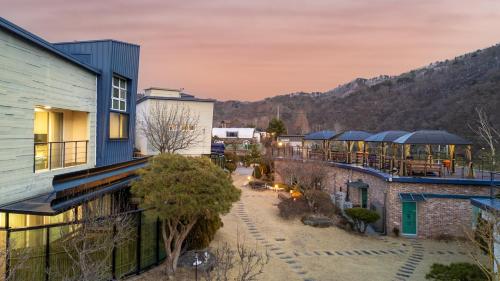 홍천 노일리 강마을 애견동반 펜션 (Hongcheon noilgangmaeul Pet Pension)