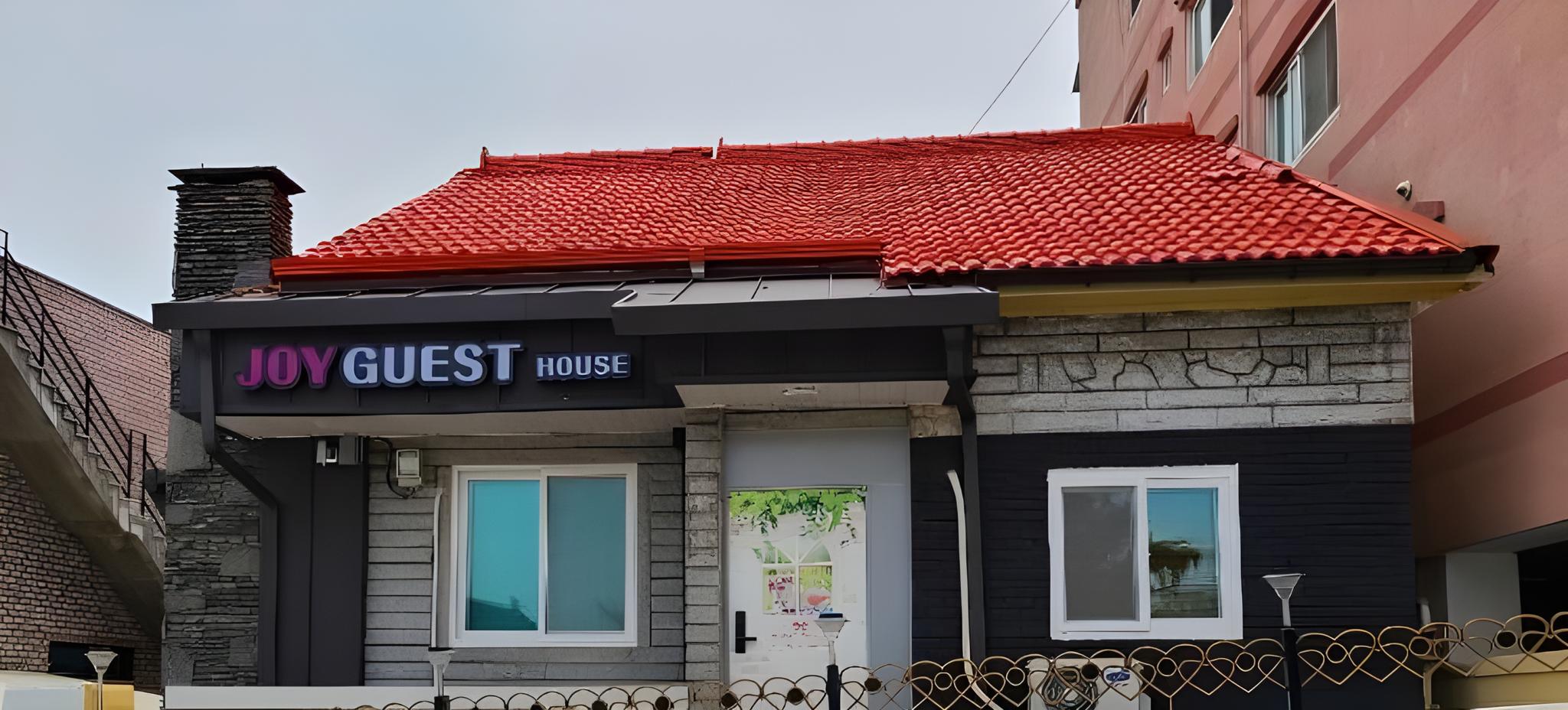 JOY Guest House(the whole(1F+2F)/4rooms/10people)