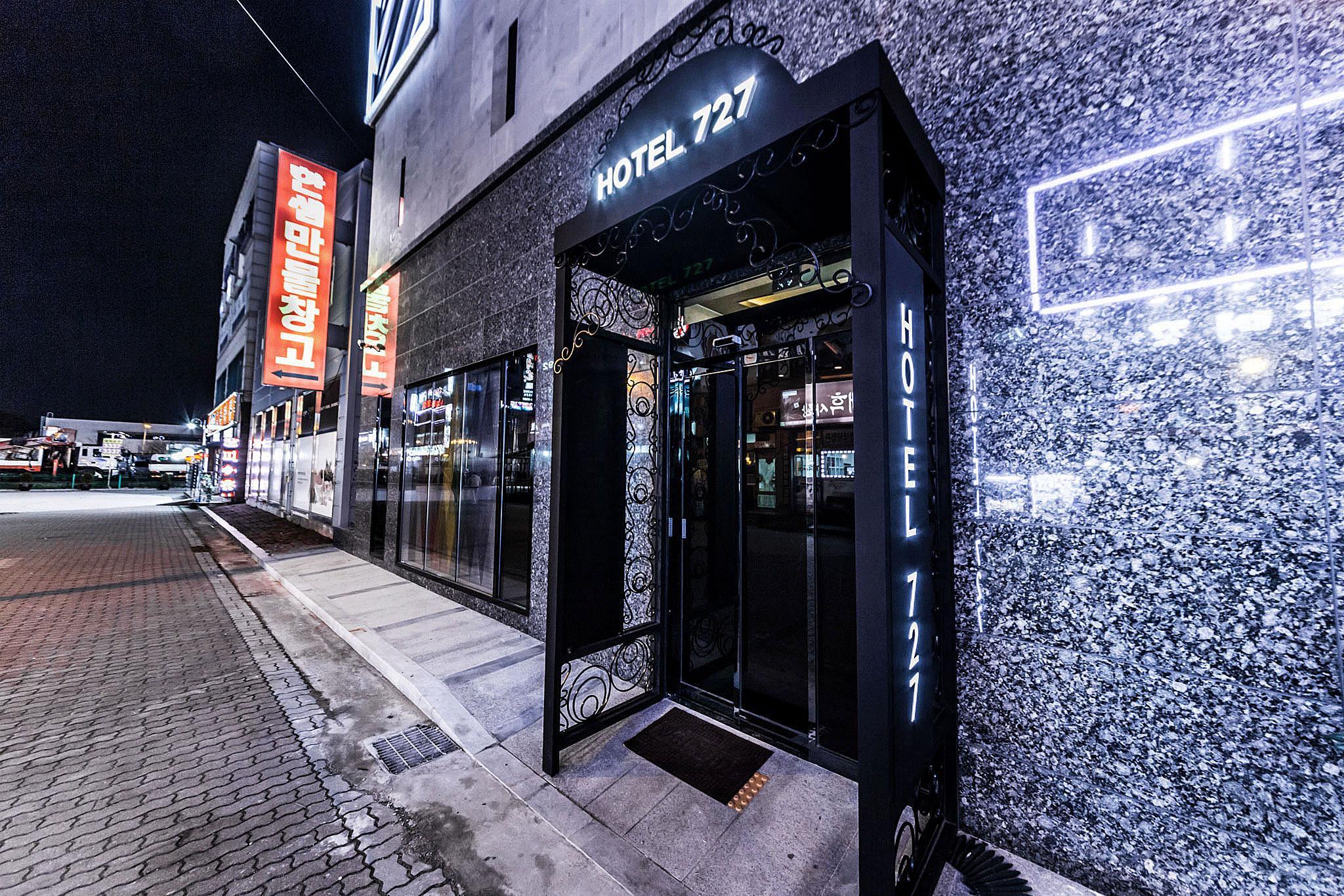 안산 호텔 727 (Ansan Hotel 727)