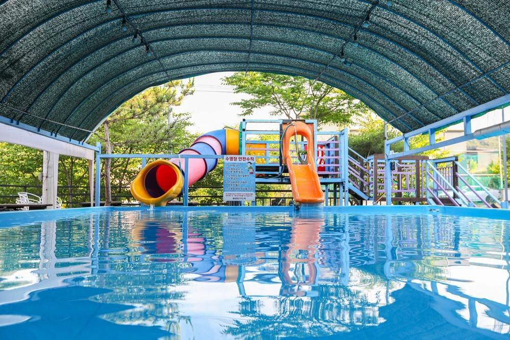 별빛펜션 (Starlight Pension)