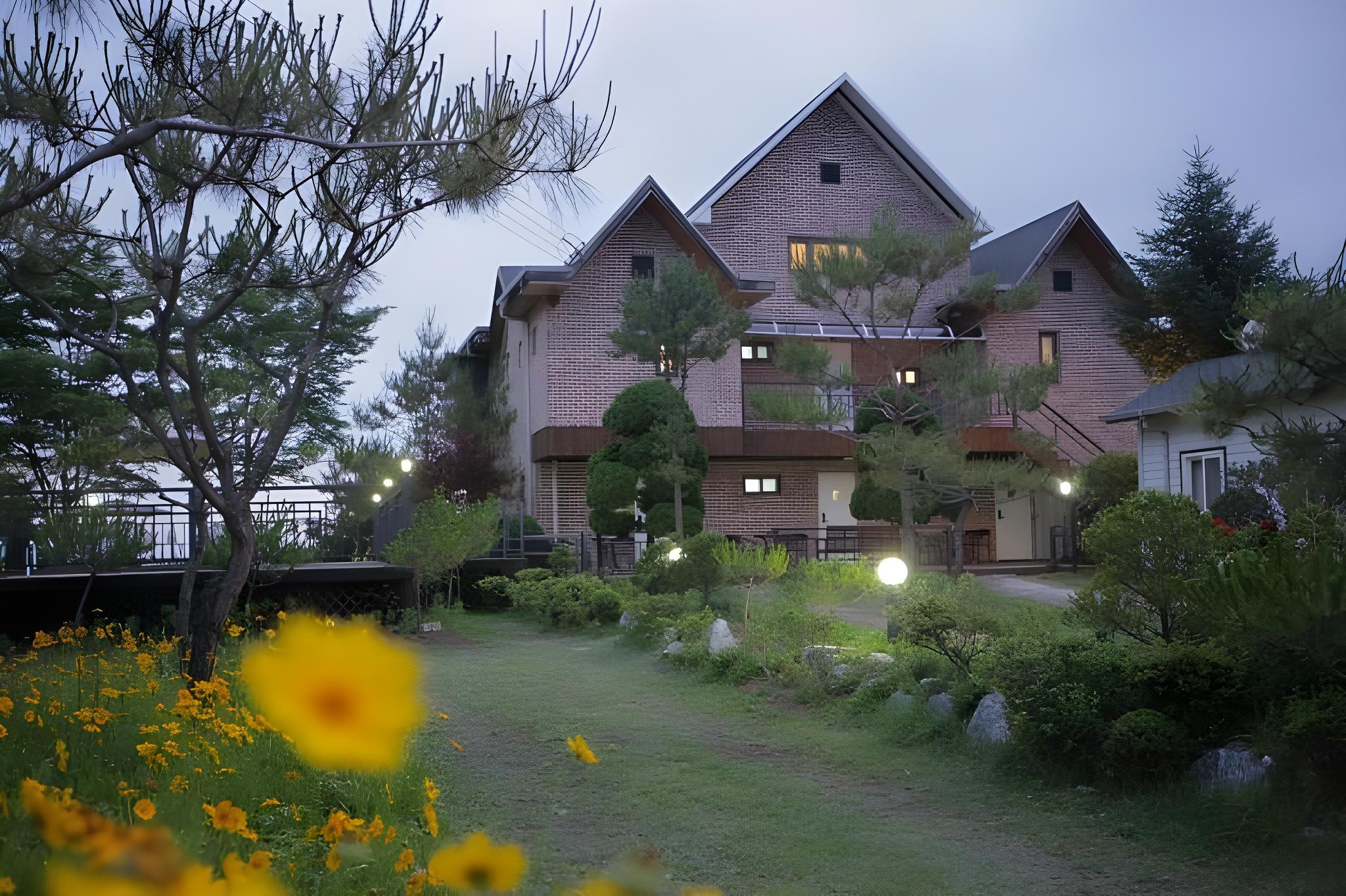 포천 그린힐펜션 (Pocheon Green Hill Pension)