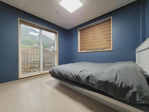 포암산풀빌라펜션 (Poam Mountain Pool Villa Pension)