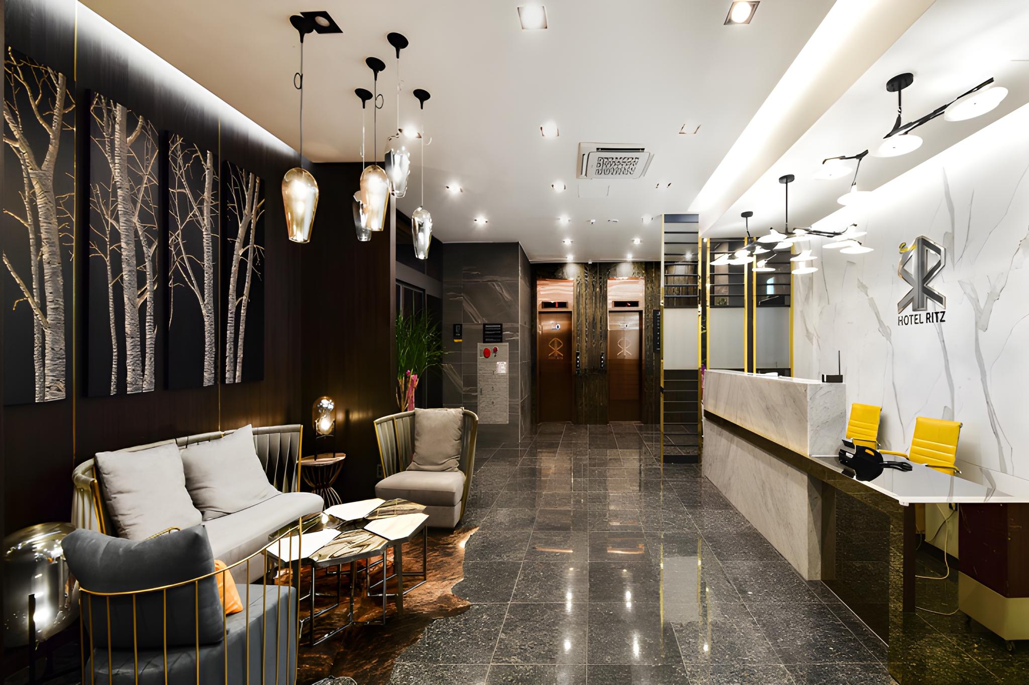 호텔리츠 (Hotel Ritz)