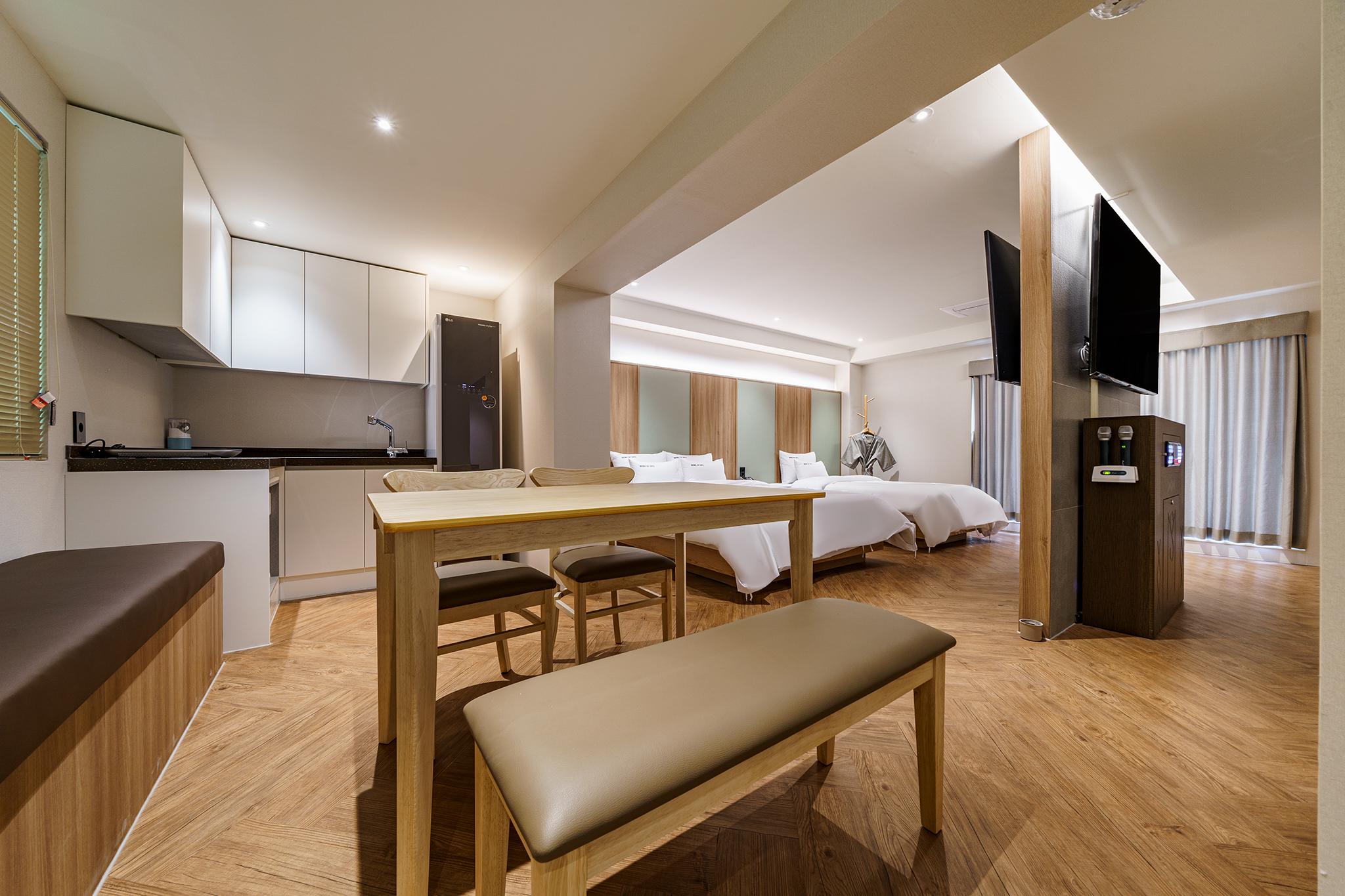 브라운도트 인천을왕리점 (Incheon (Eulwang-ri) Brown Dot)