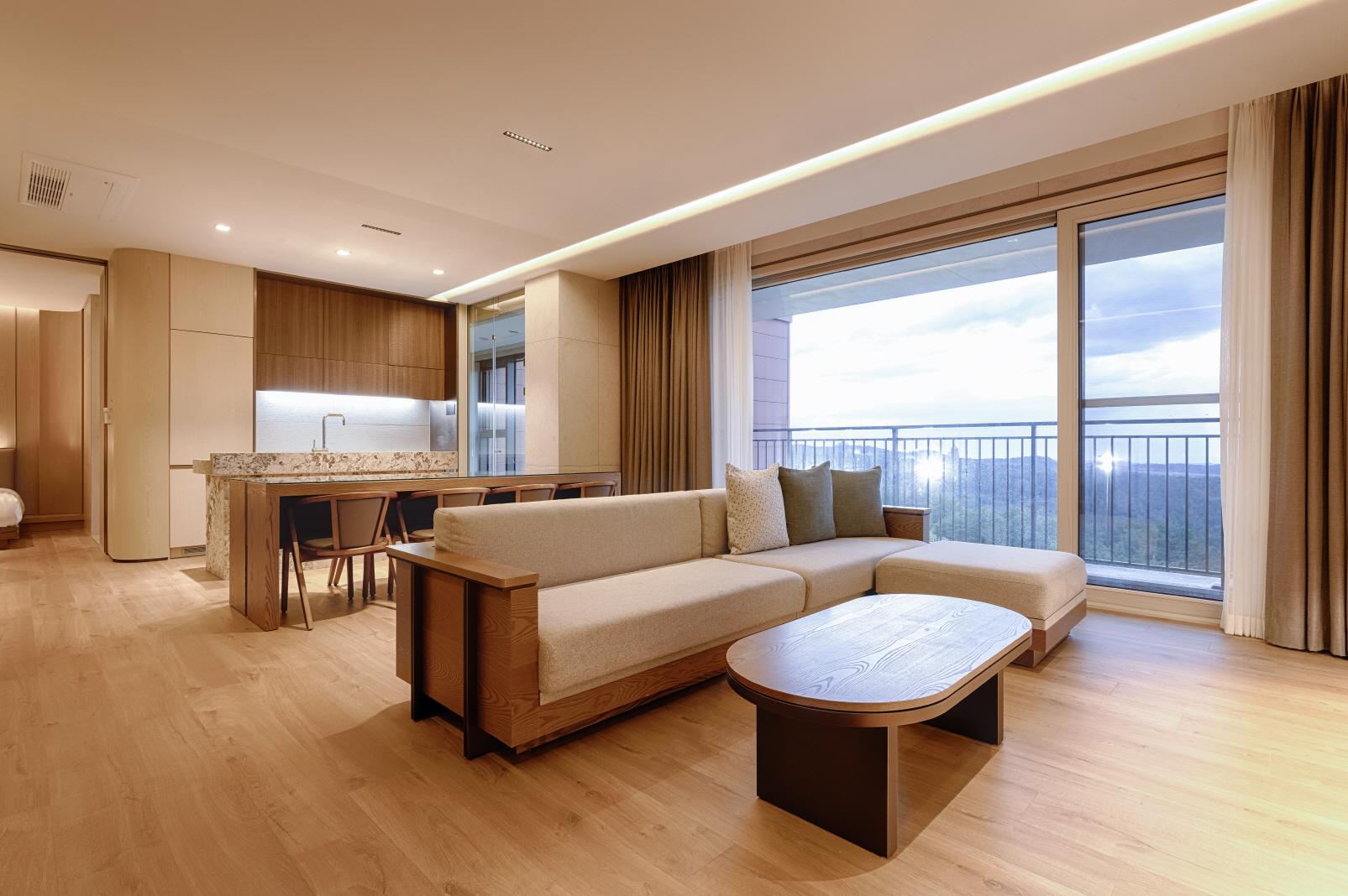 소노펠리체  델피노 (Sono Felice Delpino)