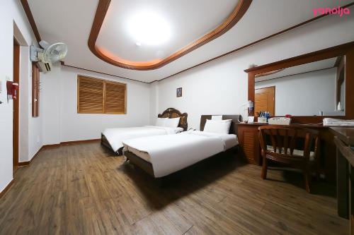 굿스테이 갤러리아 모텔 (Goodstay Galleria Motel)