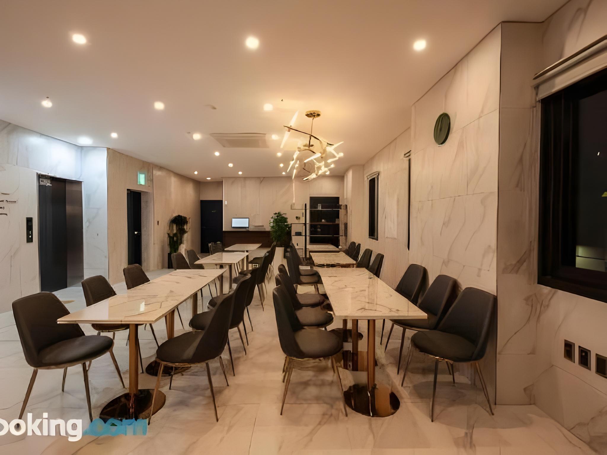 소사이어티 호텔 (Haeundae Society Hotel)