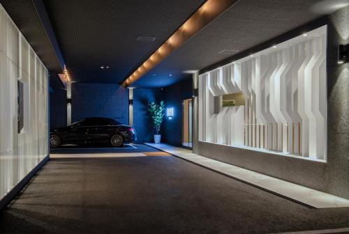 블로 바이 블로 호텔 (BLO BY BLO HOTEL)