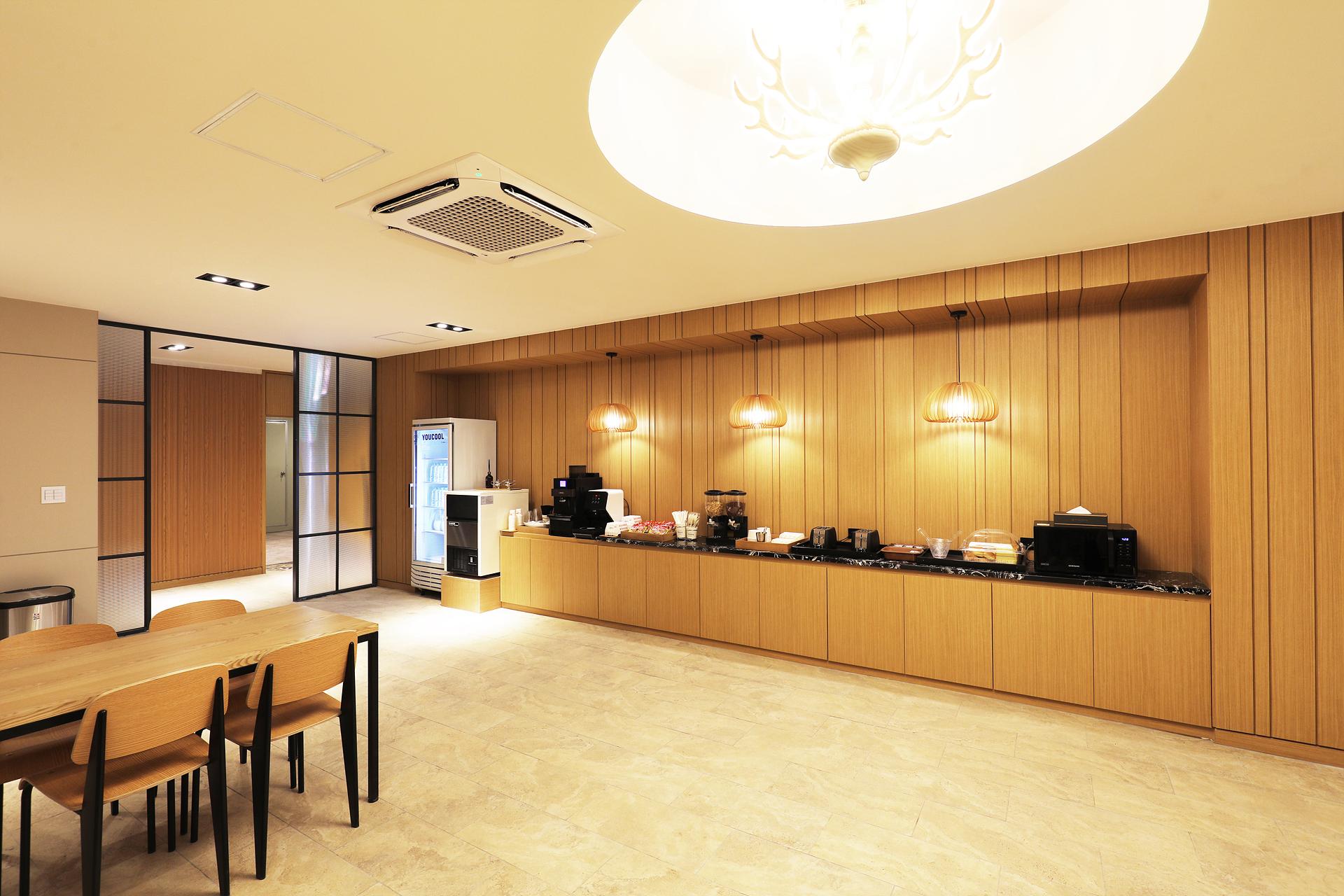 MARI HOTEL 충주점 (MARI HOTEL Chungju Branch)