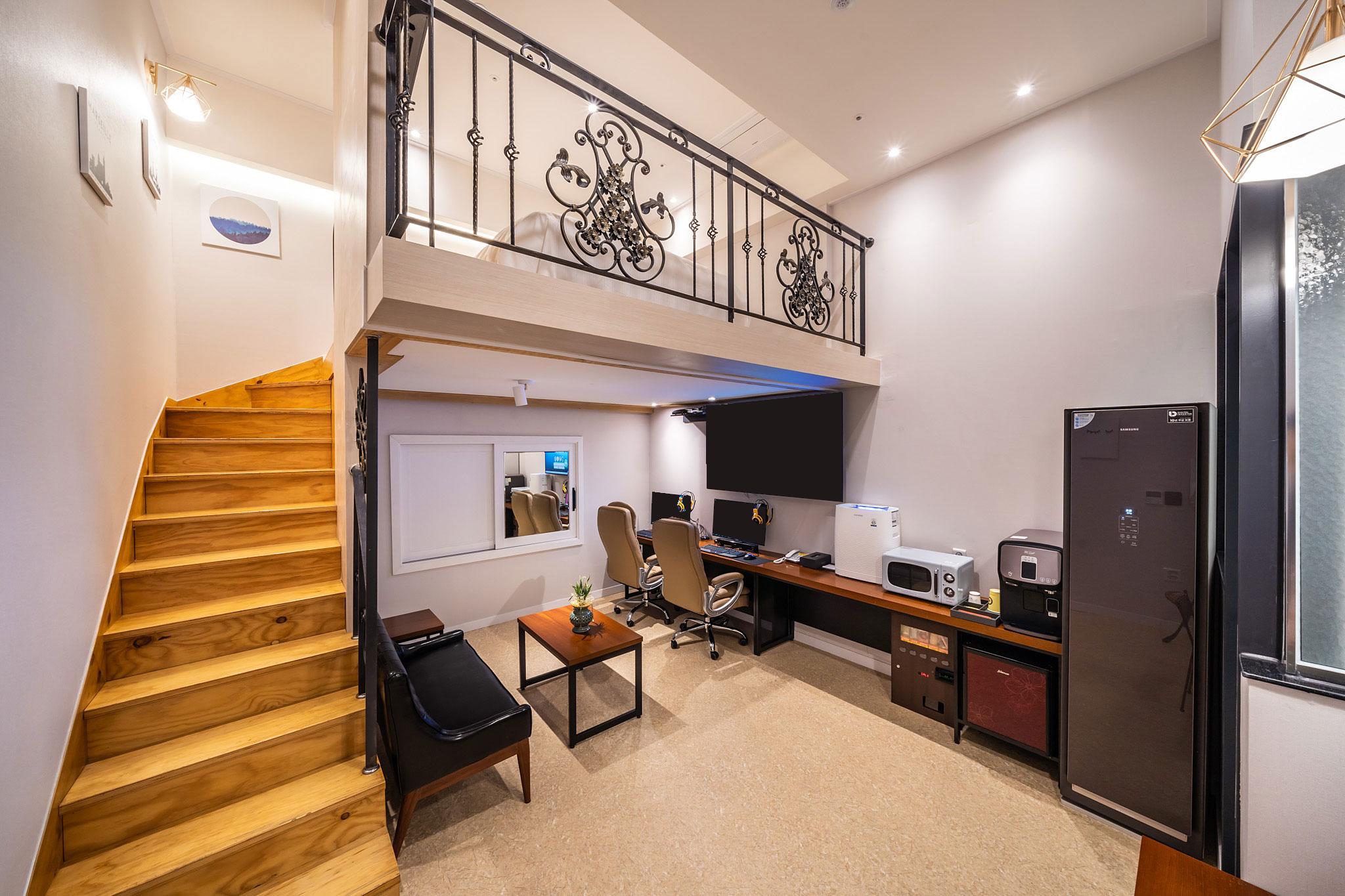 분당 서현 어썸 (Bundang Seohyeon Awesome)