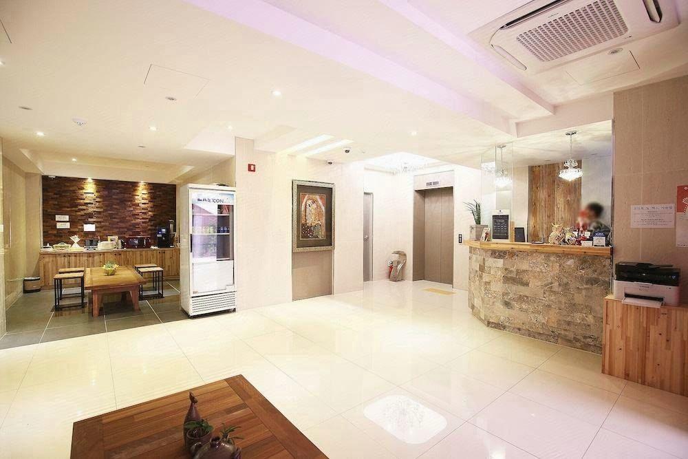 호텔 카몬 (Seocheon Hotel Kamon)