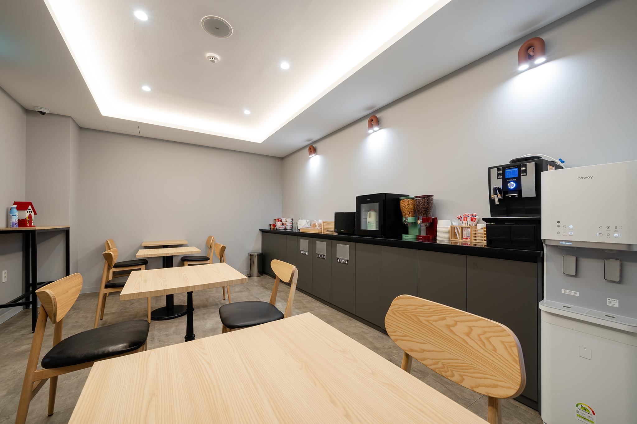 광주 충장로 호텔 리베로(Hotel Ribero) (Hotel Ribero in Chungjang-ro, Gwangju)