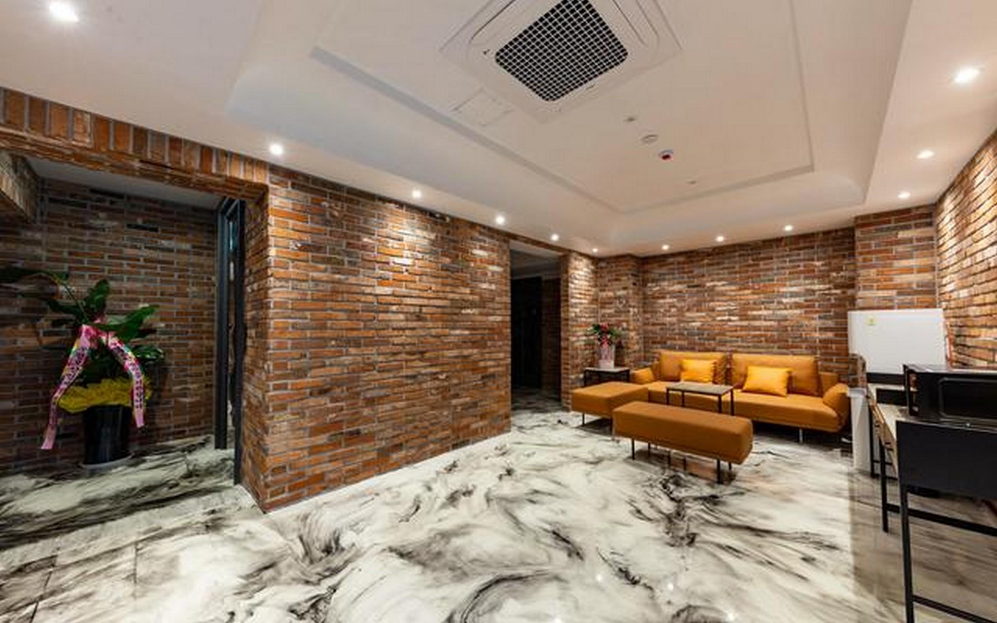 루엠 호텔 충주역점 (Chungju Station Ruem Hotel)