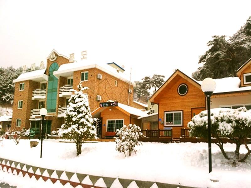 무주 한마음펜션 (Muju Hanmaeum Pension)