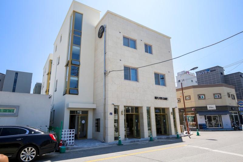 양양 매카라 (Yangyang Macara)