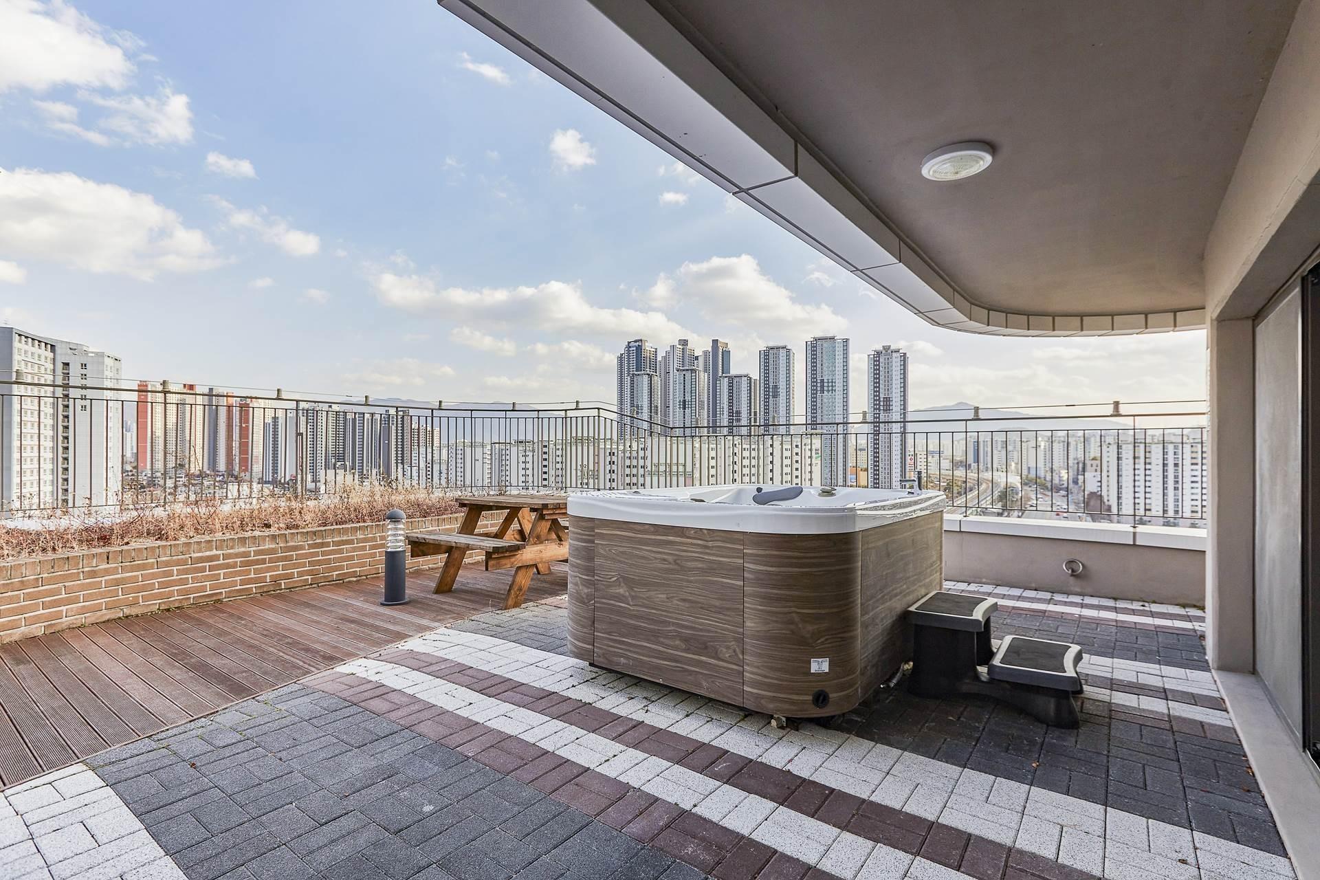 어반 서티 호텔 (Chuncheon Urban Thirty Hotel)