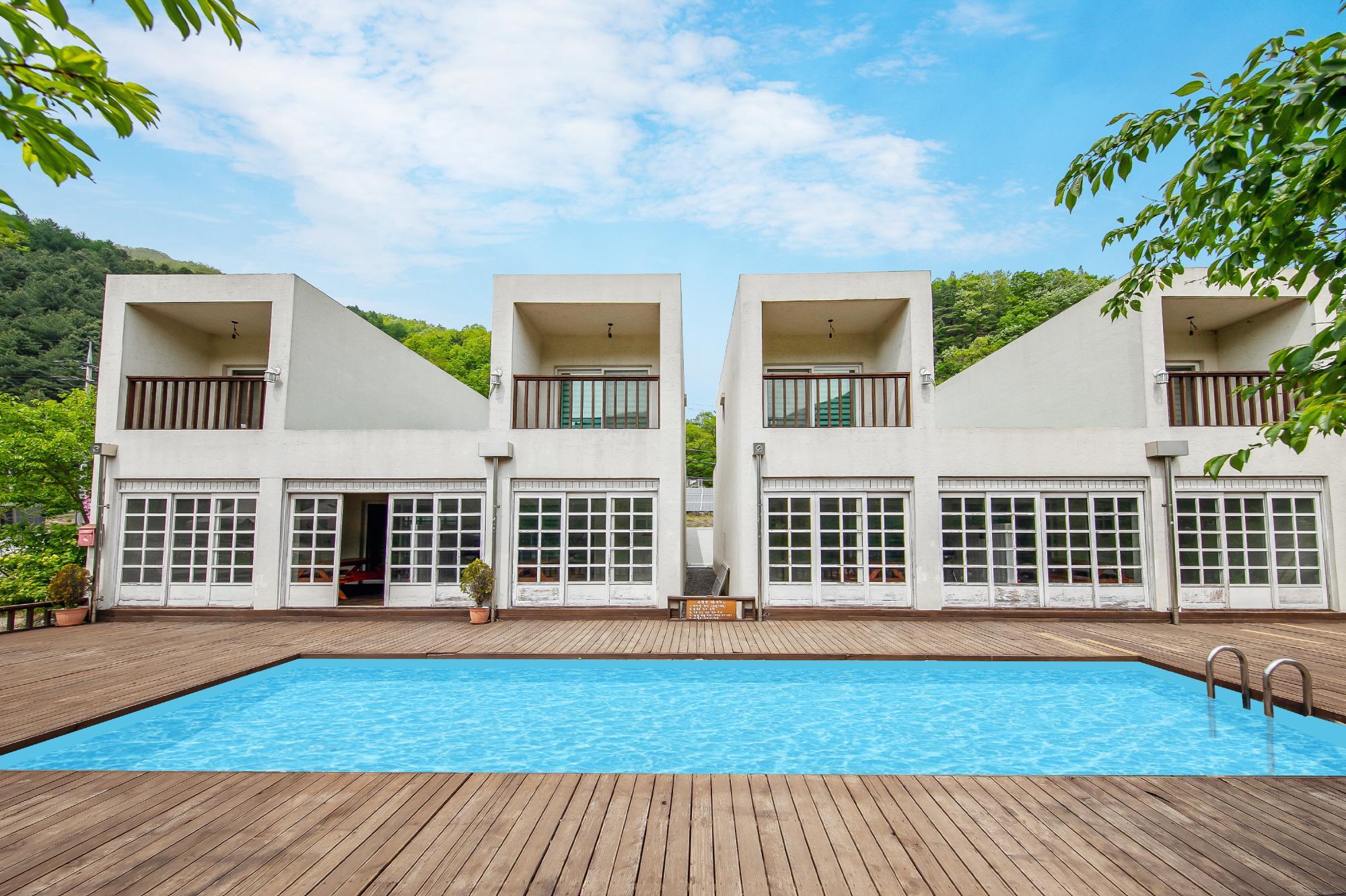 가평 봄 키즈 스파 가족 펜션 (Gapyeong Bom Kids Gajok Spa Pension)