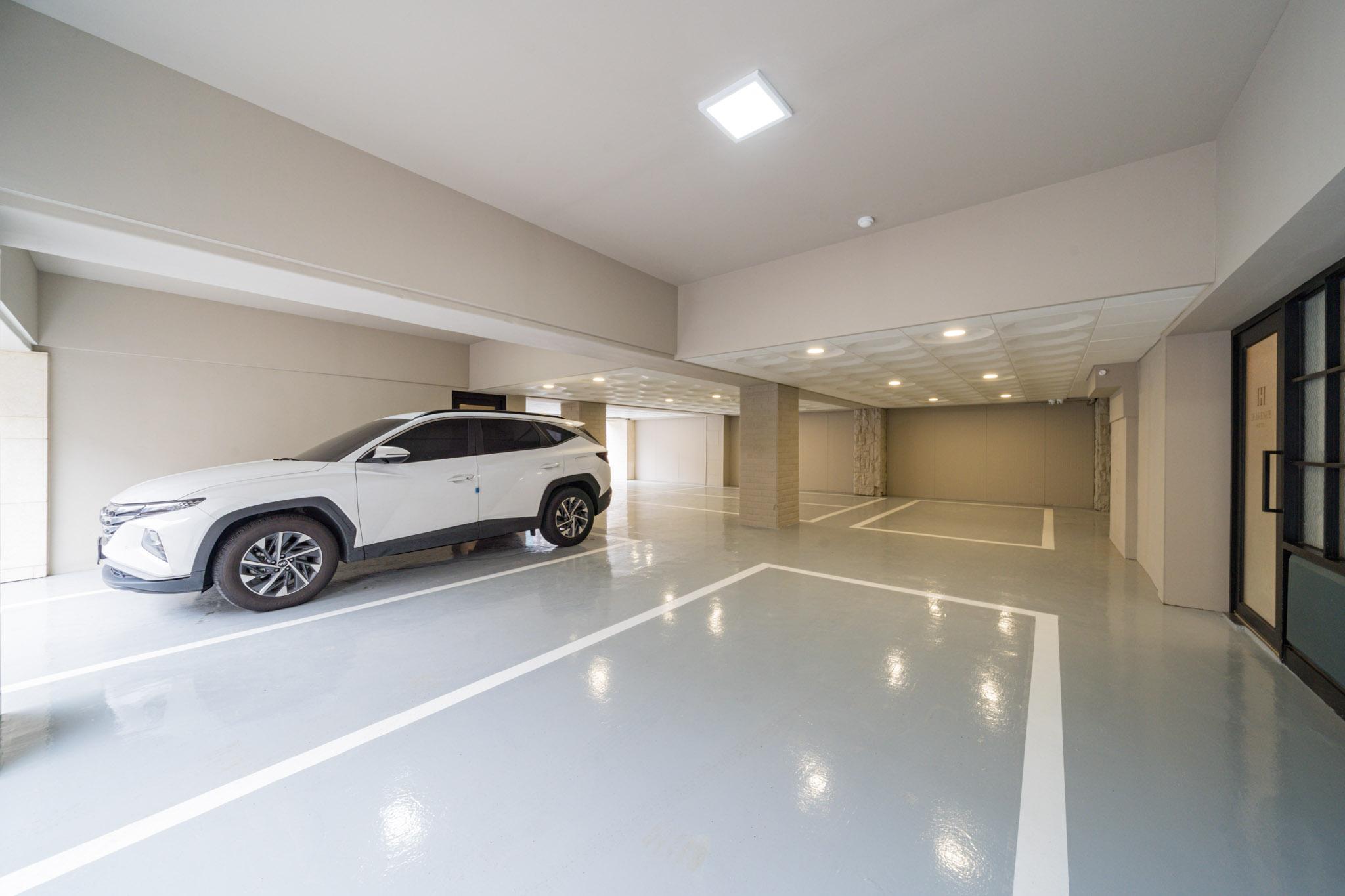 충주 에이치에비뉴 시청점 (Chungju H Avenue City Hall Branch)