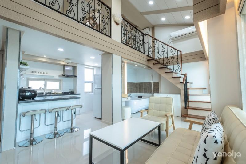 삼척 예그리나펜션 (Samcheok Yegrina Pension)