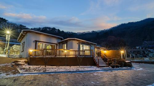 강화 허브 펜션 (Ganghwa Herb Pension)