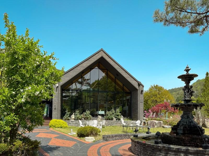 홍천 피콕빌리지 (Hongcheon Peacock Village)