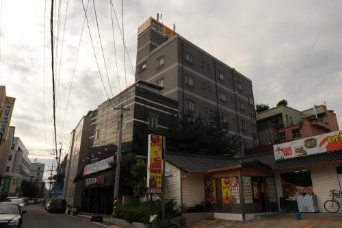 굿스테이 갤러리아 모텔 (Goodstay Galleria Motel)