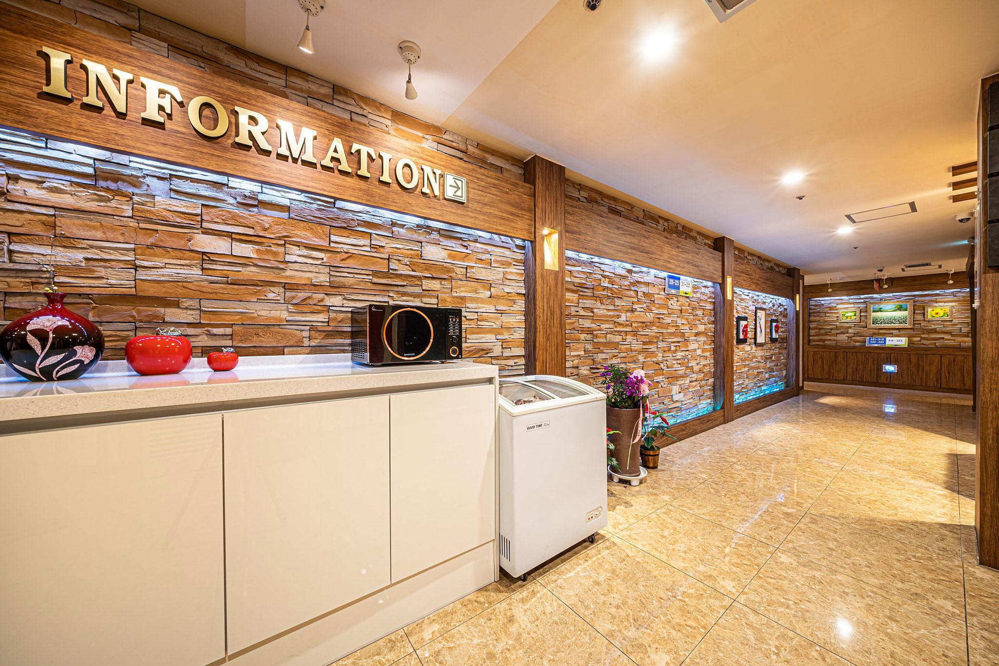 안산 자자 (Ansan Zaza)