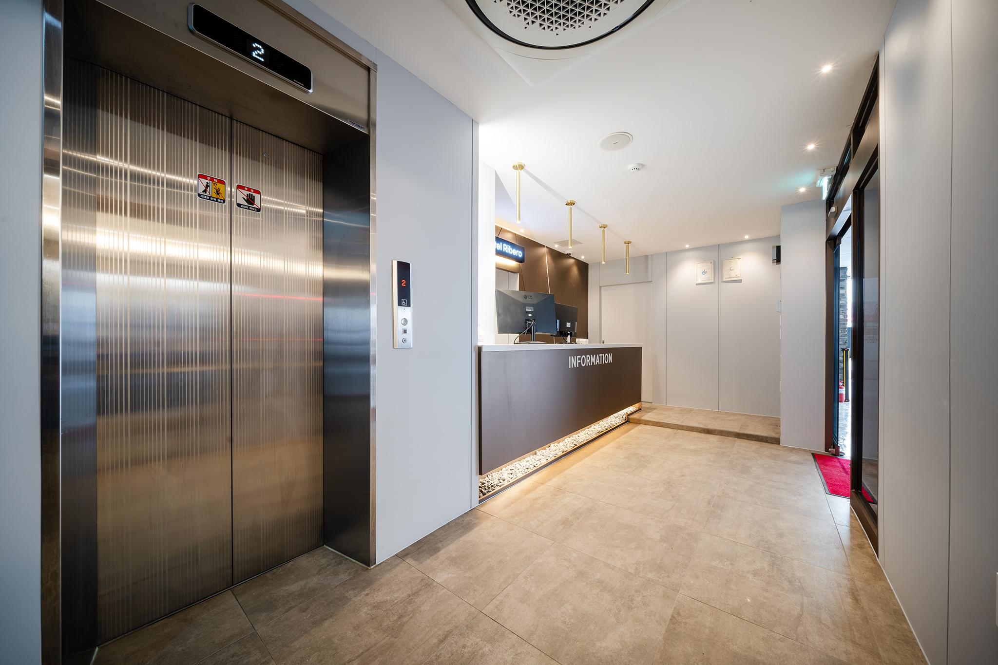 광주 충장로 호텔 리베로(Hotel Ribero) (Hotel Ribero in Chungjang-ro, Gwangju)