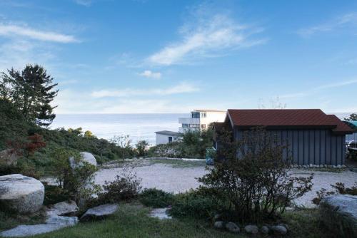 동해 펜션 (Samcheok Donghae Pension)