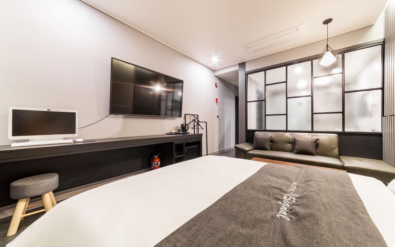 호텔 시그널 (Hwaseong Signal)