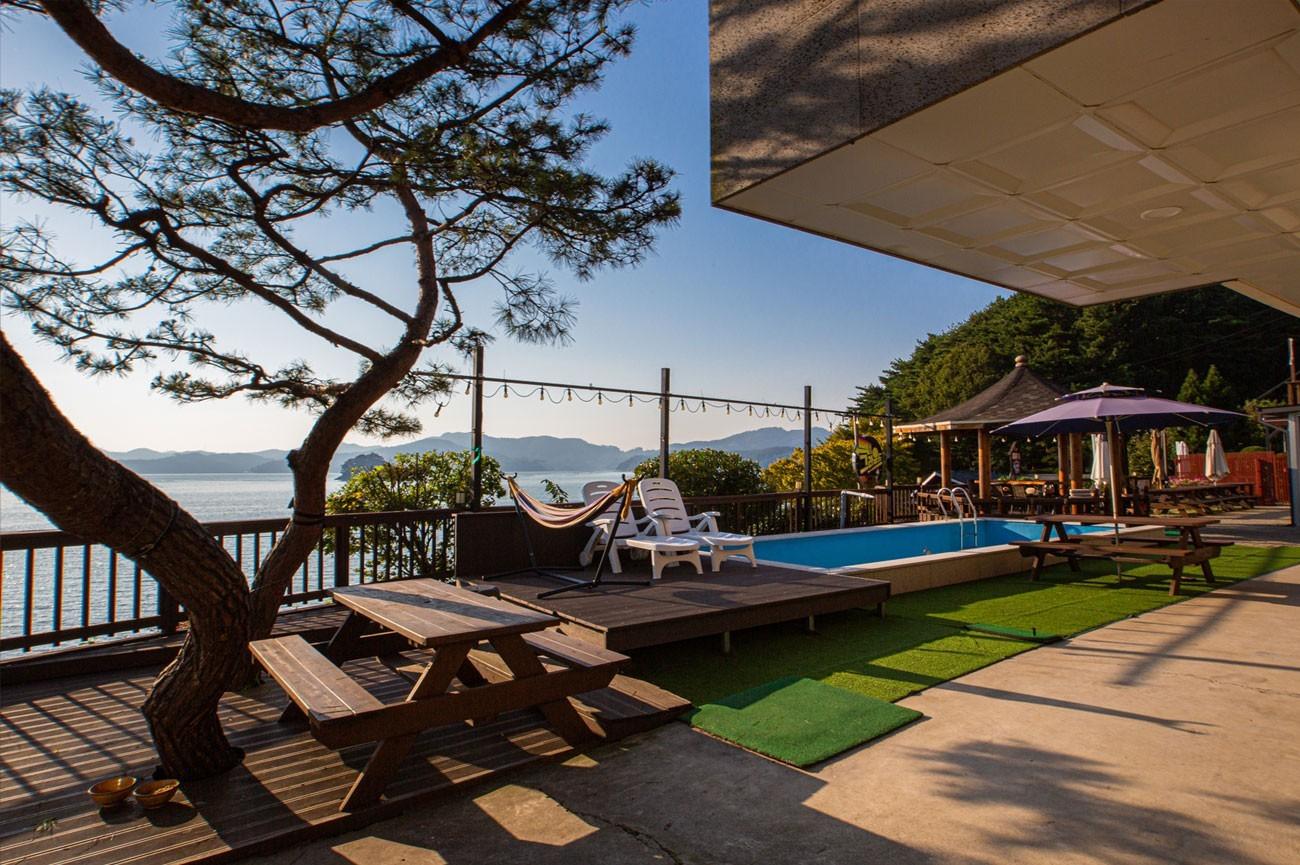 바다정원 펜션 (badajeongweonpensyeon)