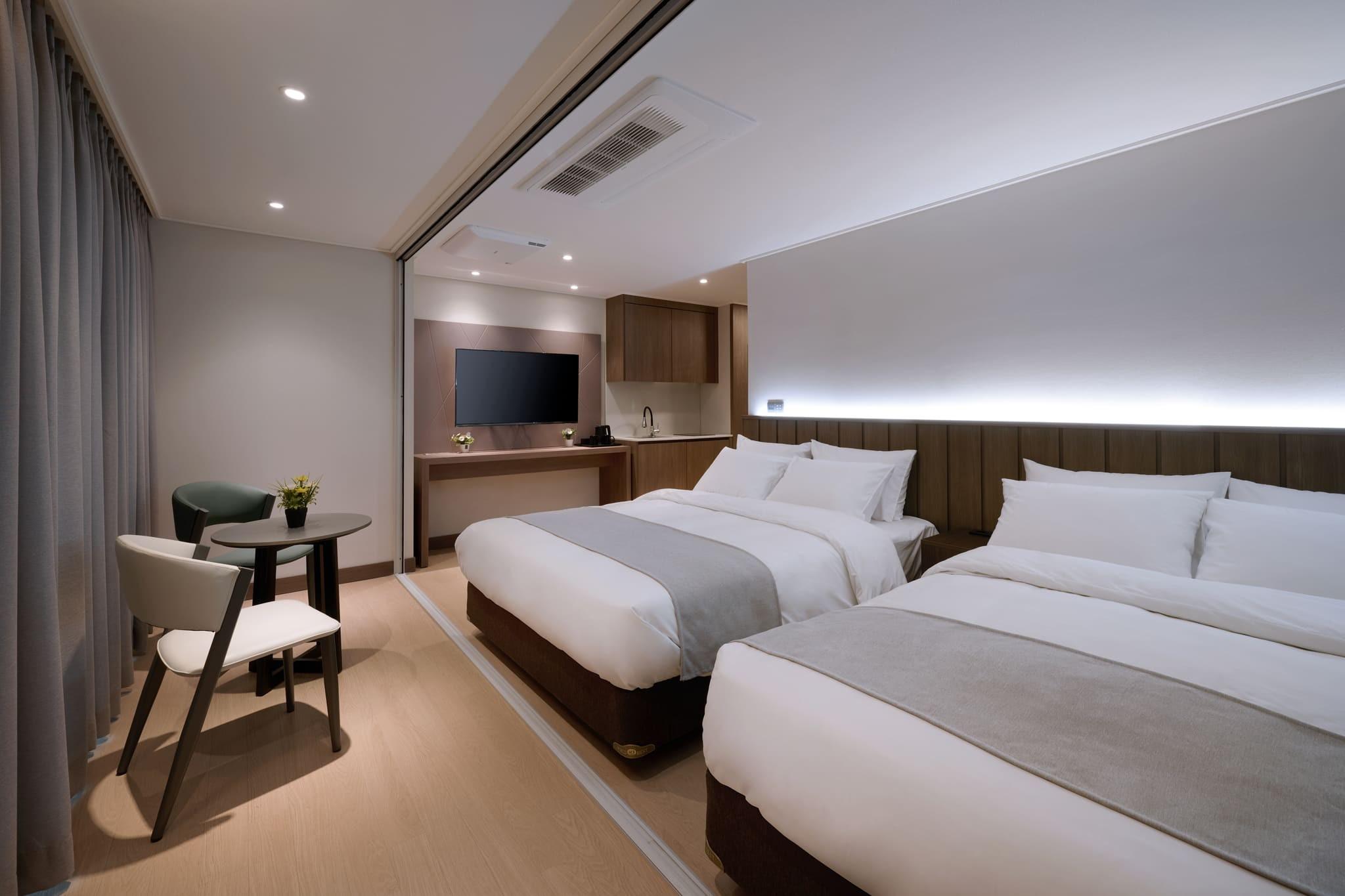 더 호텔 속초 바이 베스트 웨스턴 시그니처 컬렉션 (The Hotel Sokcho by Best Western Signature Collection)