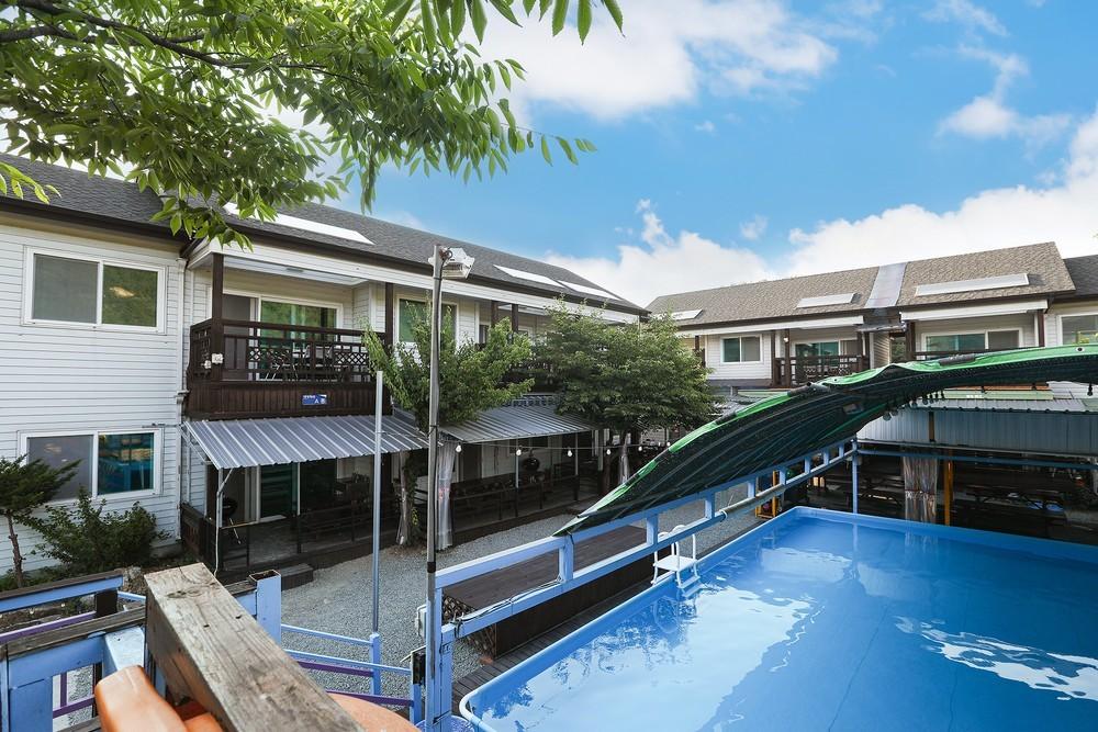 별빛펜션 (Starlight Pension)